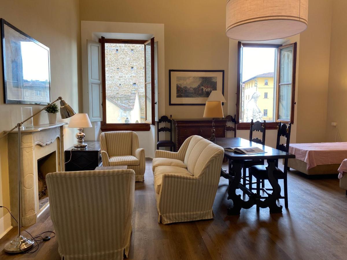 Art Apartment Dante Florence Luaran gambar