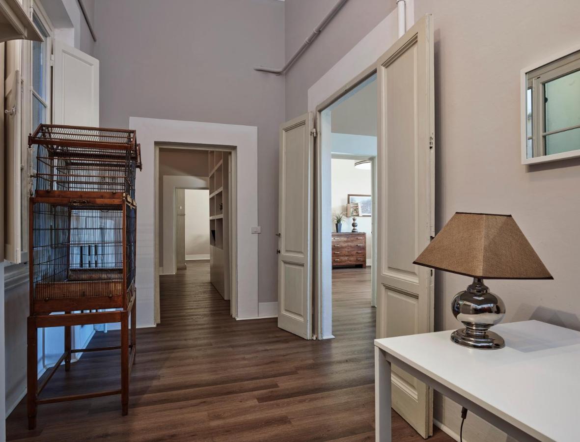 Art Apartment Dante Florence Luaran gambar
